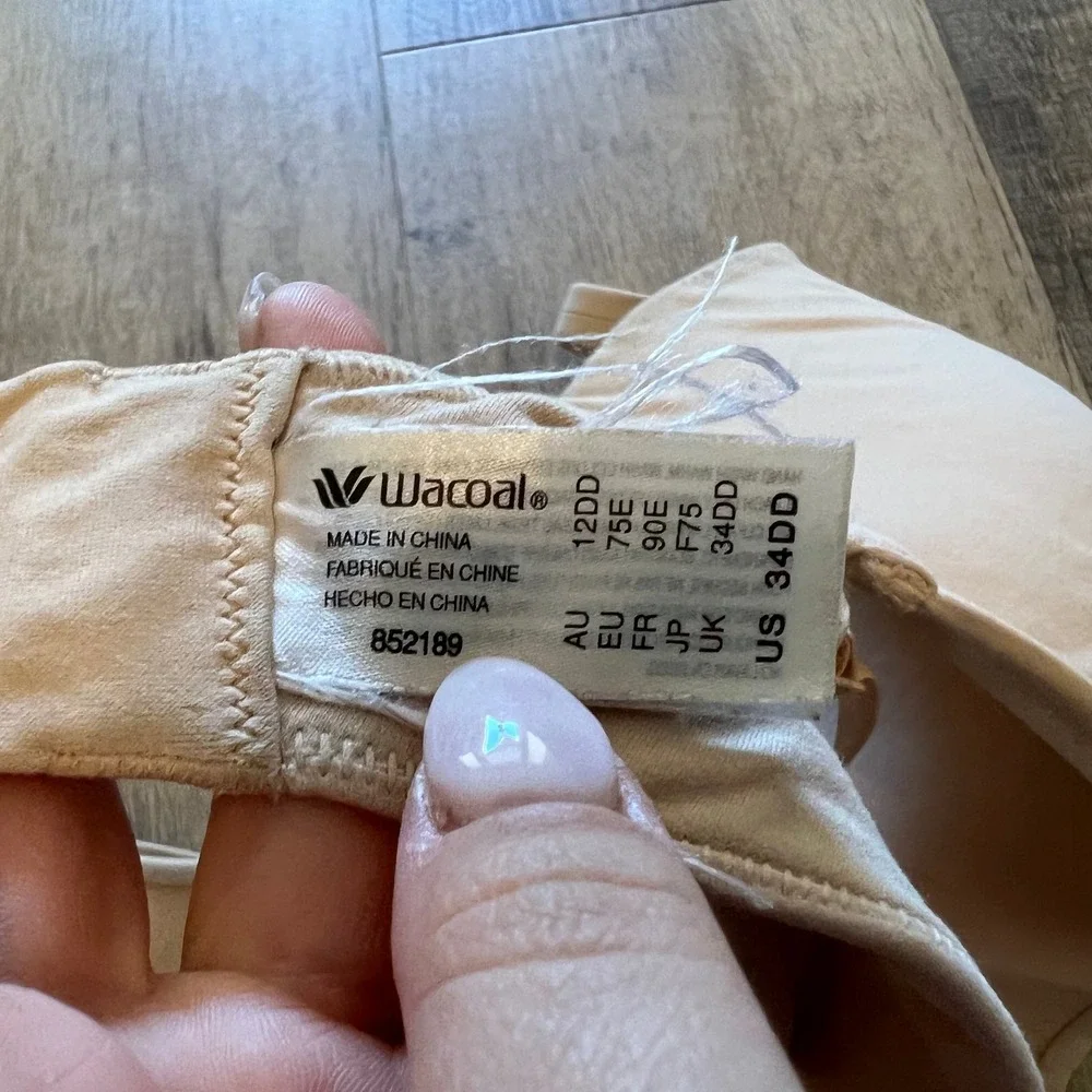 Wacoal Basic Beauty Spacer Underwire T-Shirt Bra 852189 Sand 34DD